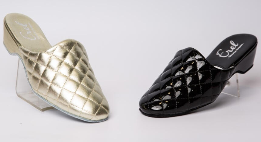 large choix de chaussures pantoufles